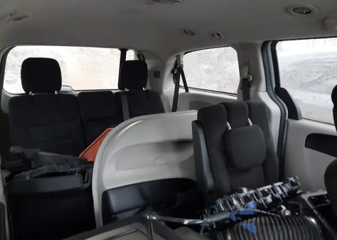 2016 Dodge Grand Caravan Sxt из США, поврежденный, VIN 2C4RDGCG2GR201735